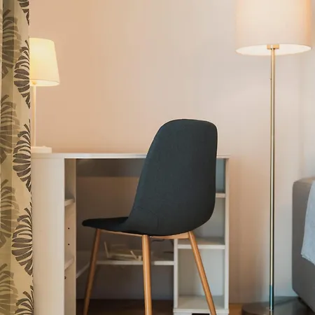 Sunny For 4 - Balcony & Workspace Bratislava